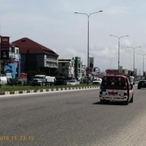 Lamppoles 5th-6th Roundabout Jakande Lekki, Lagos