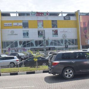 Twin Wall Drape By Lennox Mall Victoria Island, Lagos