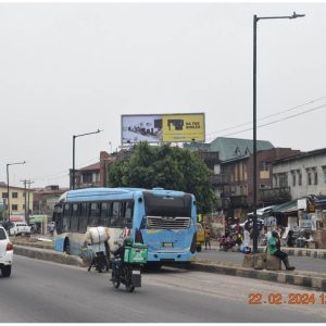 Rooftop At 1 Akinola Along Ikorodu Rd By Fadeyi, APARA House