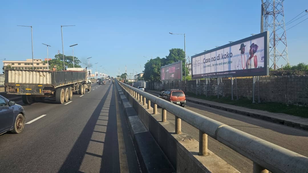 Wallmount Billboard at end of Bode Thomas Junction, Along Iponri market, Lagos 1 Wallmount Billboard at end of Bode Thomas Junction, Along Iponri market, Lagos
