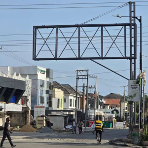 Gantry Billboard Admirality Road Lekki, Victoria Arobieke, Lekki 1, Lagos